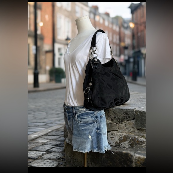 Authentic Coach Maggie Signature Black Designer Handbag with COA! - Picture 12 of 12